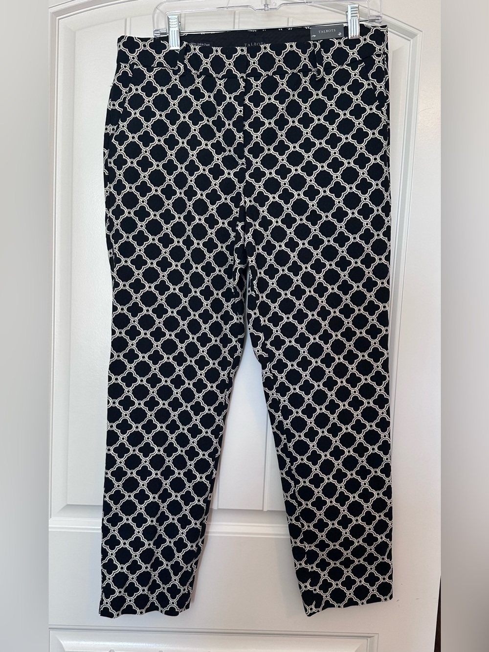 Talbot”s Hampshire Ankle Pants Black Ivory Geometric – 10P – NWT